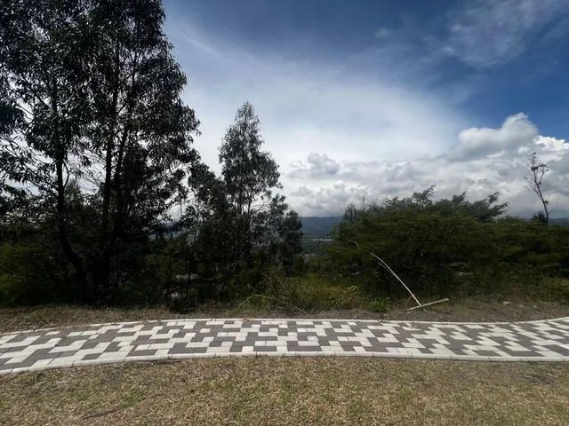 Vendo, Terreno de 1100 m² en Urbanización Exclusiva en Tumbaco — imagen 3