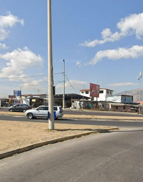 Terreno 10.196 m² en La Ruta Viva, Redondel de Puembo — imagen 4