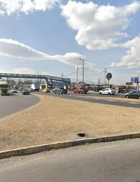 Terreno 10.196 m² en La Ruta Viva, Redondel de Puembo — imagen 2