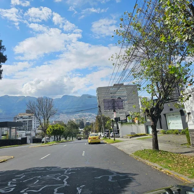 Casa Comercial en Venta, Sector Gonzalez Suarez. Provincia de Pichincha — imagen 5