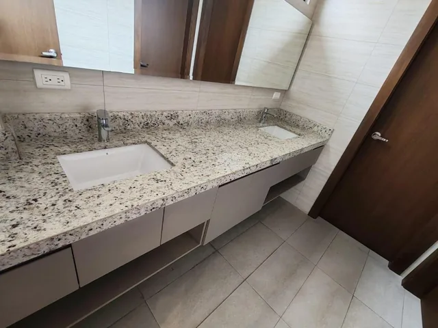 Venta Casa de Estreno - Km 3 Vía a Samborondón - Acabados de Lujo (W. L), Guayas — imagen 3
