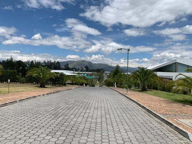 Terreno de Venta en Puembo, Dentro de Urbanización, Cerca Al Americano y Einstein — imagen 2
