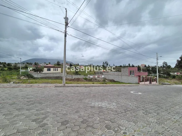 Terreno en Venta Sector Tiobamba Sur en Latacunga, Cotopaxi — imagen 2