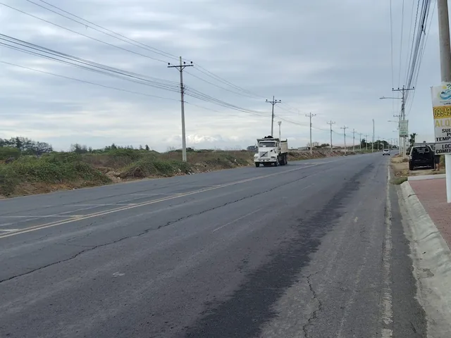 Vendo Terreno Esquinero de 1500 m² en La Via Principal de Punta Carnero Salinas — imagen 5