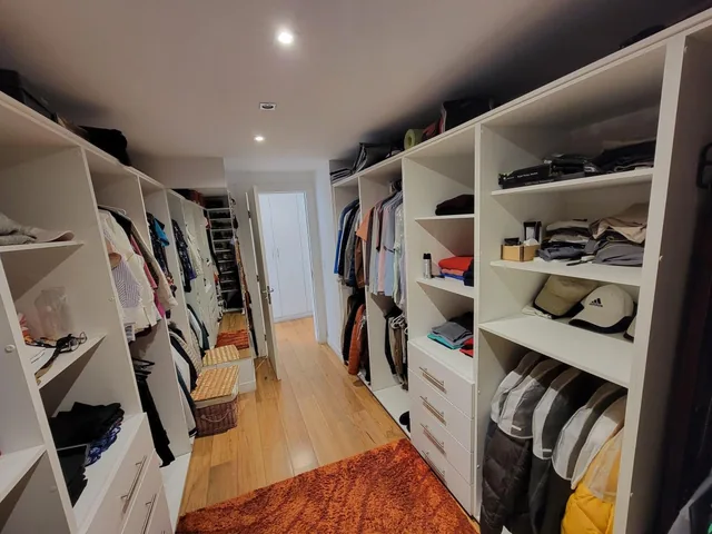 Departamento Amoblado de Venta en El Sector Quito Tenis de 325 m con Terraza Privada — imagen 2