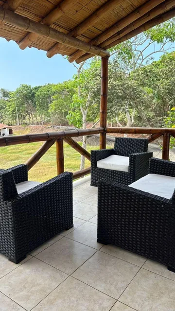 Casa en Venta en Olón Esquinera Amoblada con Vista Al Mar — imagen 4
