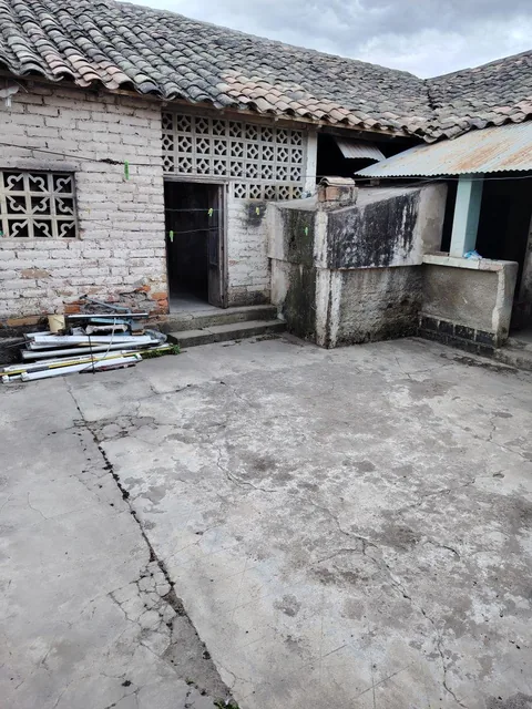 Casa con 800 m² Antigua con Terreno y 4 Recámaras en Venta en Atuntaqui, Imbabura — imagen 5