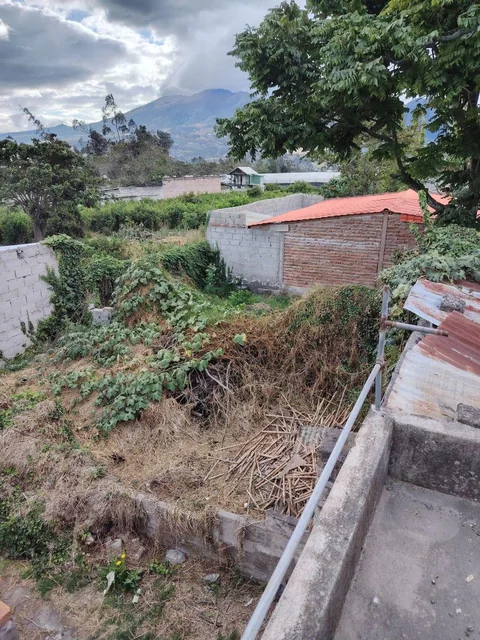 Casa con 800 m² Antigua con Terreno y 4 Recámaras en Venta en Atuntaqui, Imbabura — imagen 4