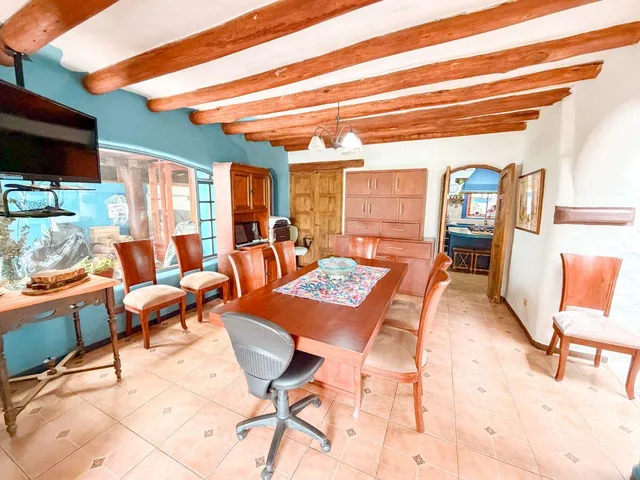 Vendo Amplia Casa Urbanización Los Almendros - Cumbaya — imagen 4