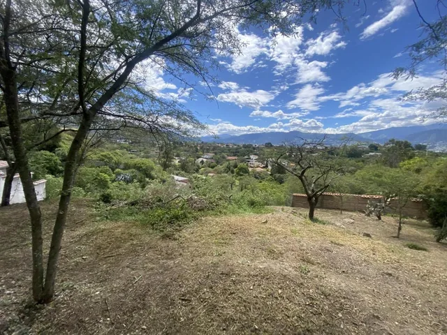 Terreno de Venta en Una de Las Mejores Urbanizaciones de Cumbayá. Para 3 Casas — imagen 4