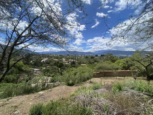 Terreno de Venta en Una de Las Mejores Urbanizaciones de Cumbayá. Para 3 Casas — imagen 2