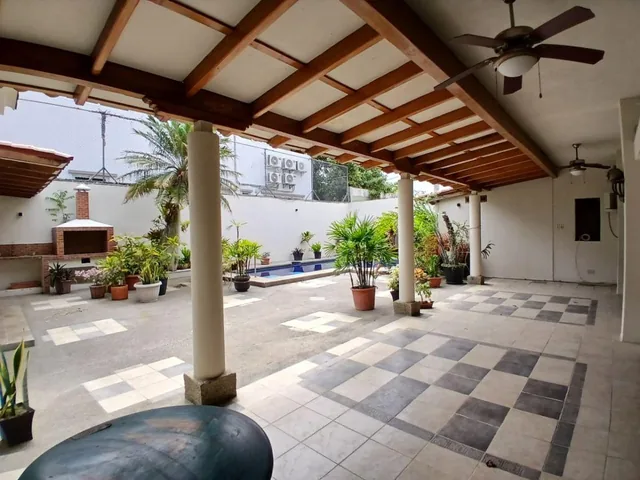Casa Rentera en Venta en Puerto Azul Km. 10,5 Via a La Costa, Guayas — imagen 3