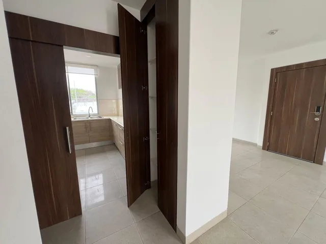 Se Vende Dpto. en Bosques de Los Ceibos con Ascensor, Guayas — imagen 3