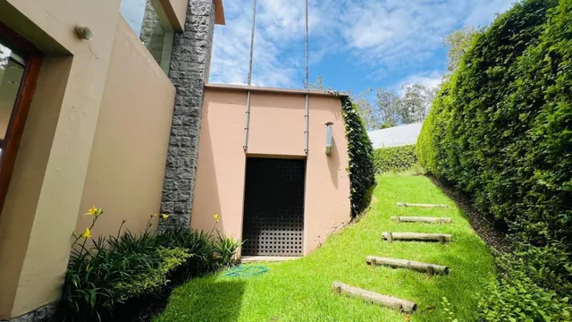 Casa en Venta Independiente, Urbanización Sierra del Moral, Lomas de Monteserrín — imagen 4