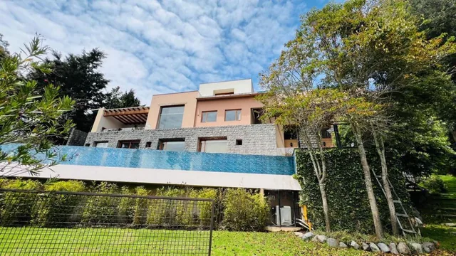 Casa en Venta Independiente, Urbanización Sierra del Moral, Lomas de Monteserrín — imagen 3