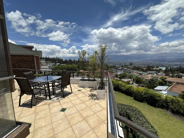 Venta Casa en Cumbaya Sector Rancho San Francisco — imagen 2