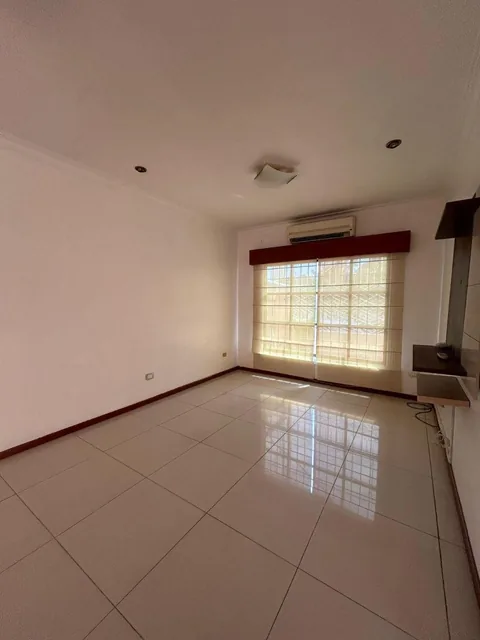 Casa de Venta Ceibos 4 Dorm. Los Girasoles, Guayas — imagen 2