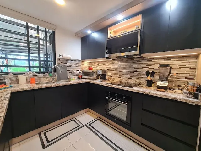 Venta Casa con Piscina Privada en Conjunto, 226 m² + 110 m² Áreas Abiertas — imagen 3