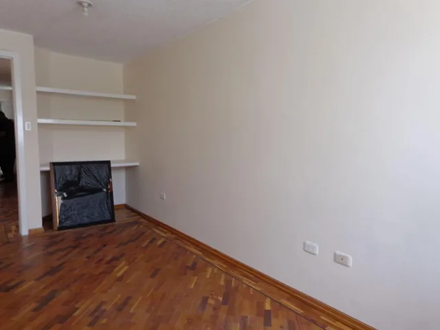 Tu Hogar Ideal en El Sector 23 de Junio: Amplio, Seguro y con Luz Natural. Provincia de Pichincha — imagen 2