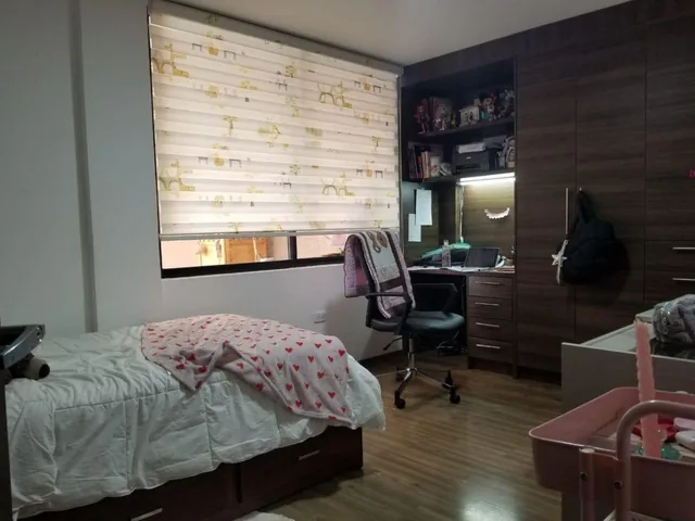 Casa Rentera con 5 Departamentos, Sector El Condado — imagen 5