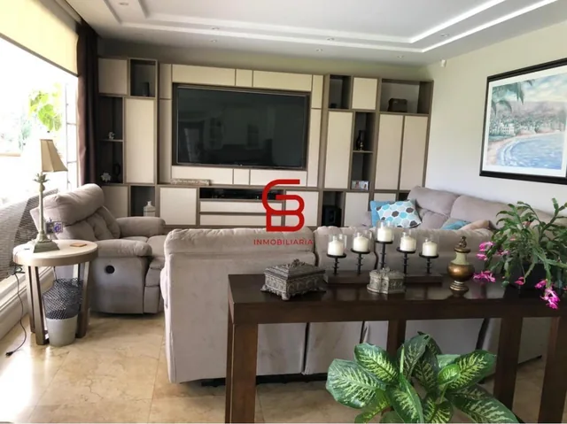Vendo Casa con Piscina y Sala de Cine Terreno de 3570 m² y 768.80 Area de Construccion - Puembo — imagen 3
