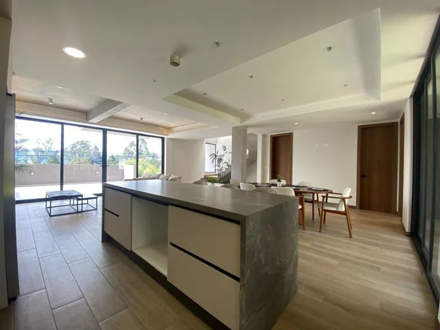 Casa de Lujo de 403 m² con 4 Habitaciones de Venta en Campo Alegre — imagen 2