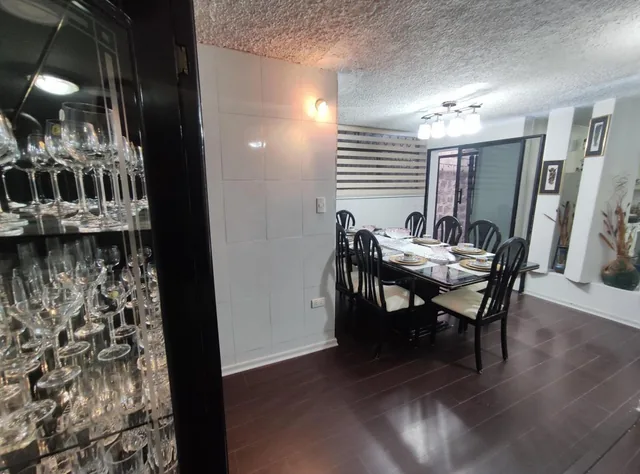 Casa Esquinera en Venta con 2 Departamentos Ideal Para Construir Locales Comerciales — imagen 4