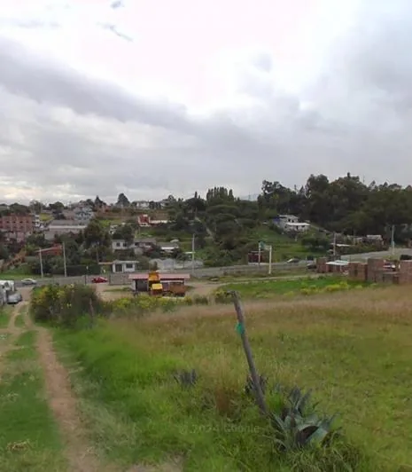 En Venta Terreno Comercial 9.600 m² en El Escalón Tumbaco — imagen 3