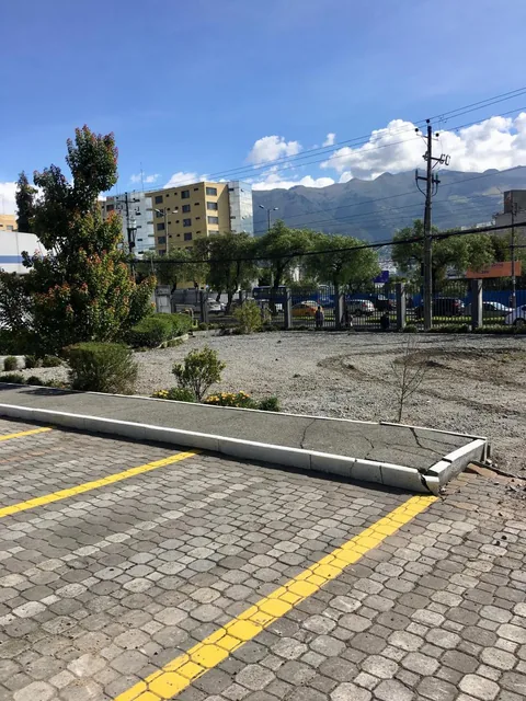Excelente Terreno en Venta Av Galo Plaza Lasso — imagen 4