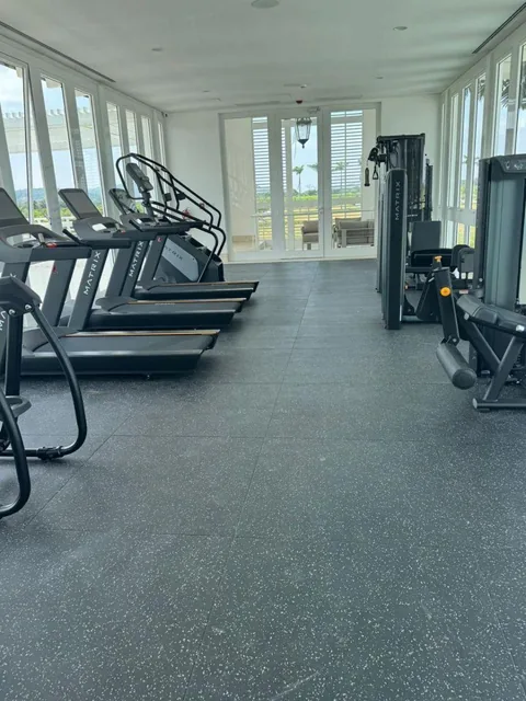 Casa con 600 m² Terreno, 4 Recámaras en Venta en Samborondón Parques de Batan, Guayas — imagen 2
