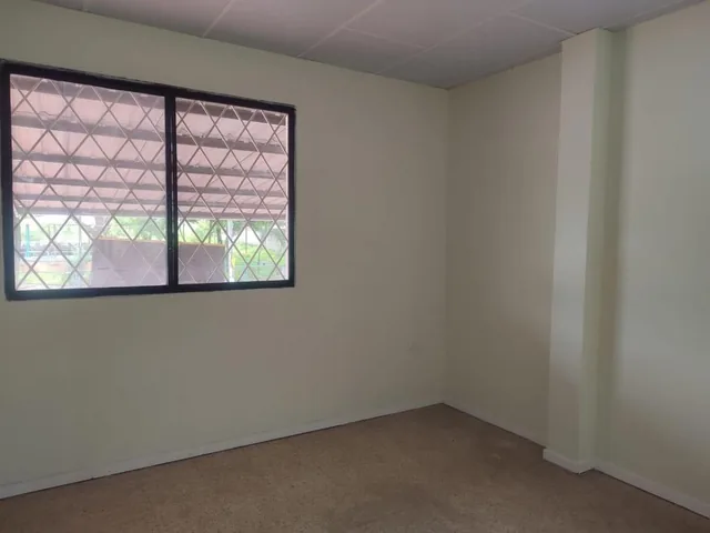 Casa de Venta en Samanes 6, 4 Dorm., Parqueo Cerrado. Guayas — imagen 3