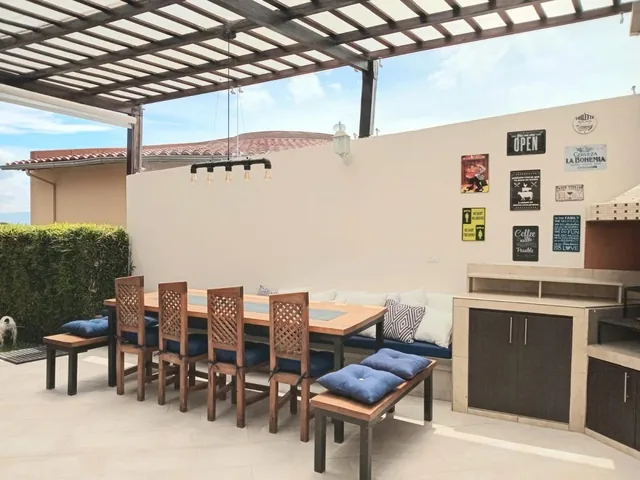 Casa de Venta en Nayon — imagen 2