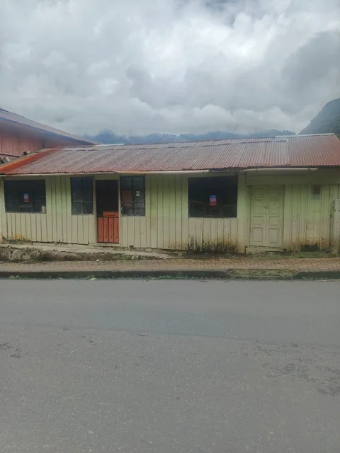Vendo Terreno en El Centro de Papallacta con Casita de Madera por Remodelar y Agua Termal, Napo — imagen 4