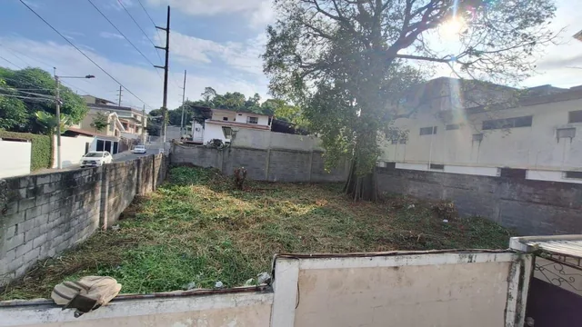 Venta de Terreno Bi Familiar con Buen Frente en Los Ceibos Zona Cerrada, Guayas — imagen 5