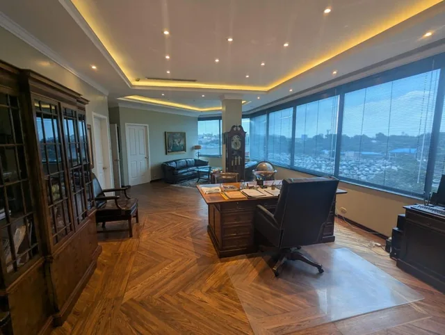 Espectacular Oficina de Venta en La Av Carlos Julio Arosemena, Guayas — imagen 4