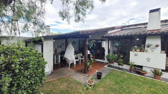 Casa de Venta Independiente, Cumbayá, Miravalle 3. Dos Departamentos — imagen 2