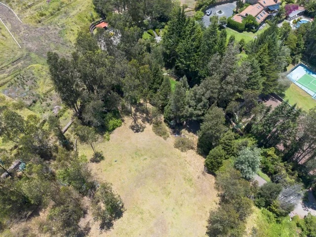 Terreno en Venta en Alangasí San Juan Loma - Sector Santuario Schoenstatt — imagen 3