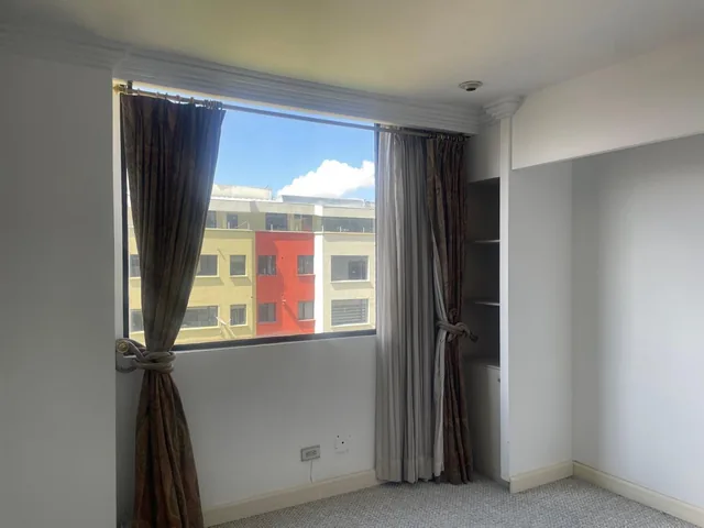 Vendo Excelente PH Quito Tennis — imagen 5