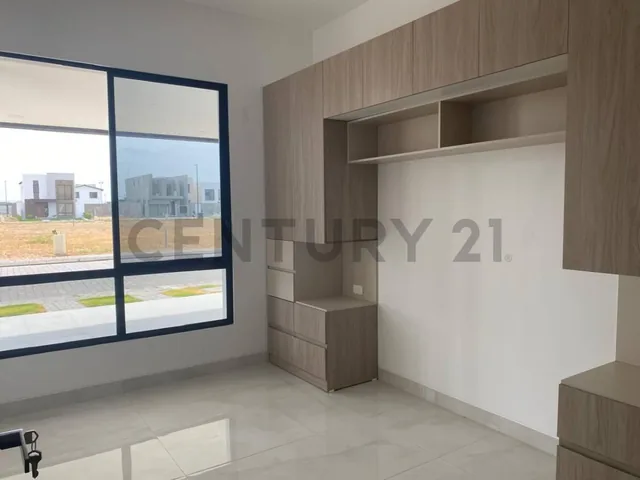 Elegante Casa en Venta en Isla Celeste, Etapa Babor. J. Mar, Guayas — imagen 4