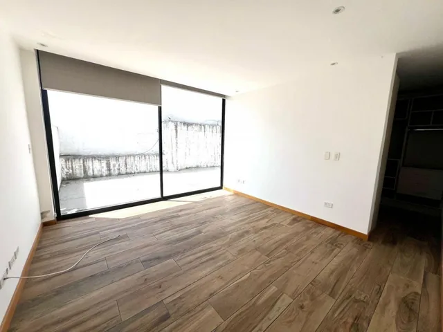Mv - Sector Cumbaya, en Venta Dpto 2d 100.29 m² con Terraza Propia — imagen 2