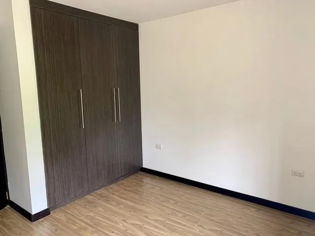 Casa 4 Dorm., Urbanización Misicata, Azuay — imagen 2