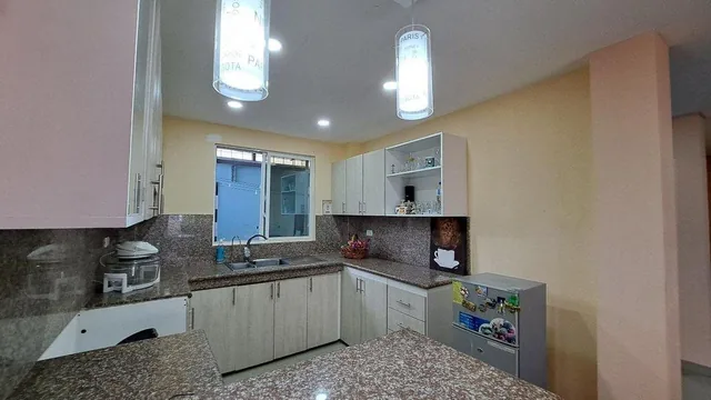 Casa Amoblada de Venta en Manta Condominio Privado L/f, Manabí — imagen 3