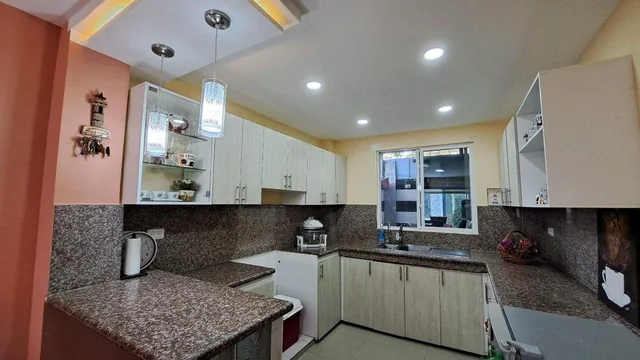 Casa Amoblada de Venta en Manta Condominio Privado L/f, Manabí — imagen 2