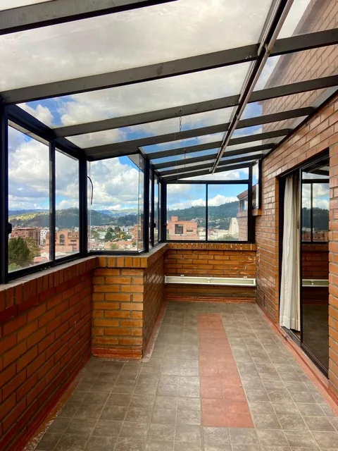 Hermoso Departamento en Venta, Sector Virgen de Bronce, Azuay — imagen 4
