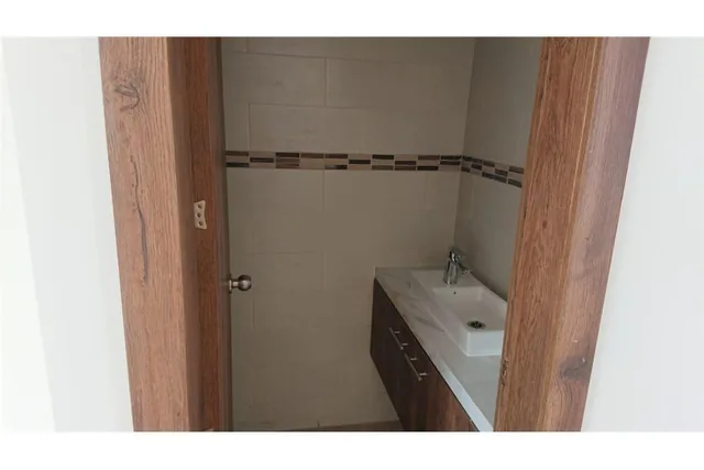 Casa en Venta - Ciudadela - Manta, Manabí — imagen 4