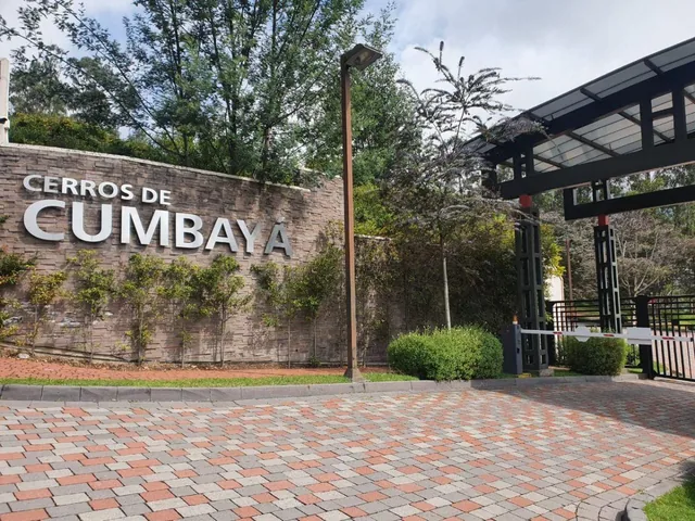 Precioso Terreno de 1056 m² en Venta en Cumbayá Espectacular Vista Al Valle, Dentro de Urbanización — imagen 2
