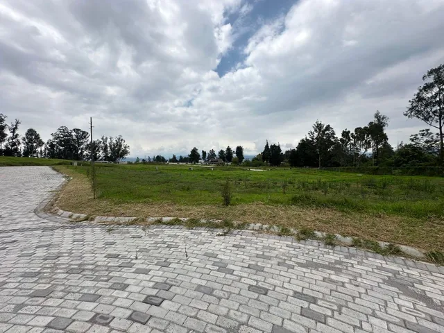 Vendo Hermosos Terrenos en Puembo Conjunto Cerrado 1.007,63 m² — imagen 3