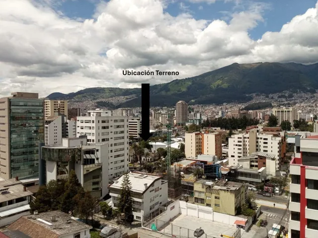 Vendo - Estupendo Terreno - Av 6 de Diciembre — imagen 4