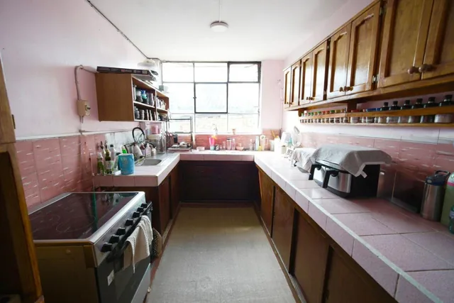 Vendo Casa, Sector Las Casas Bajo, 2 Departamentos, 1 Suite. Provincia de Pichincha — imagen 5