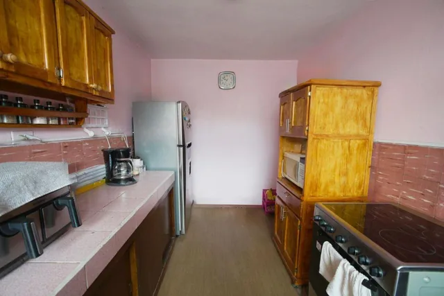 Vendo Casa, Sector Las Casas Bajo, 2 Departamentos, 1 Suite. Provincia de Pichincha — imagen 4